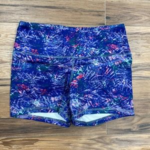 FLEO sporty power high rise shorts size medium like new